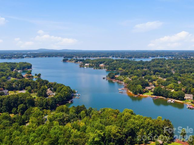 108 Helm Lane A, Mooresville, NC 28117