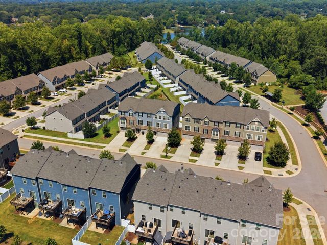 108 Helm Lane A, Mooresville, NC 28117
