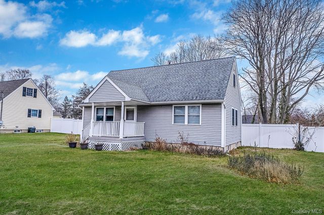 11 Dianne Avenue, Centereach, NY 11720