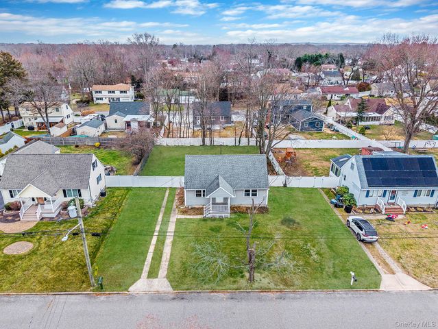 11 Dianne Avenue, Centereach, NY 11720