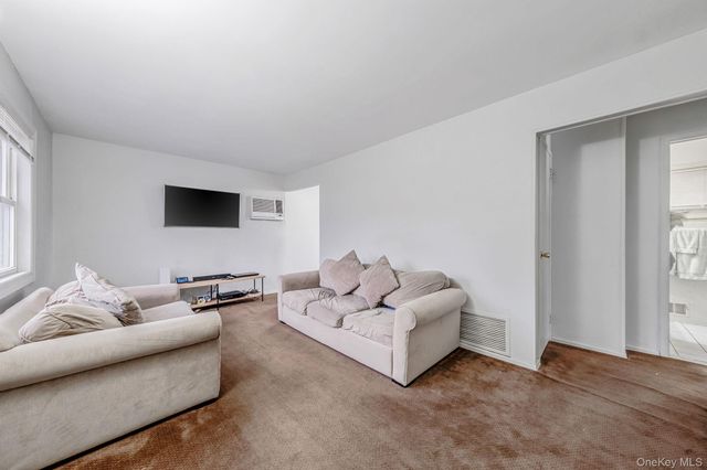 11 Dianne Avenue, Centereach, NY 11720