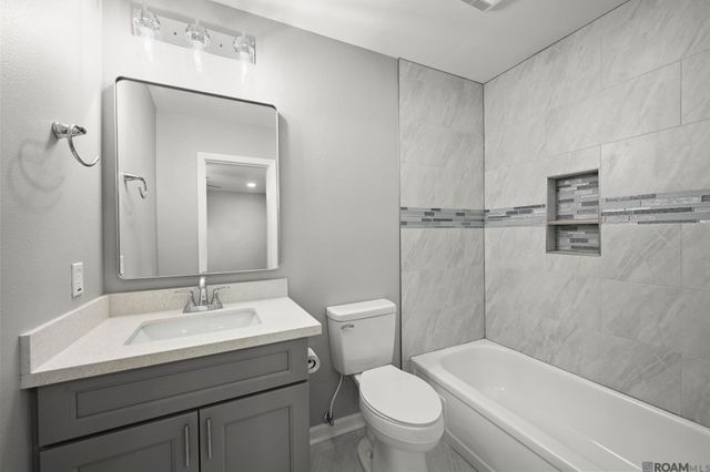 1120 E Sybil St, Gonzales, LA 70737