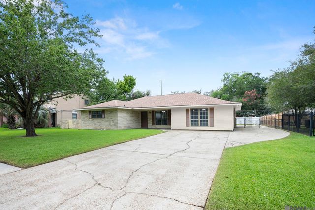 1120 E Sybil St, Gonzales, LA 70737