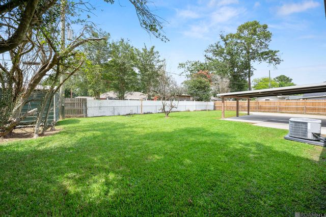 1120 E Sybil St, Gonzales, LA 70737