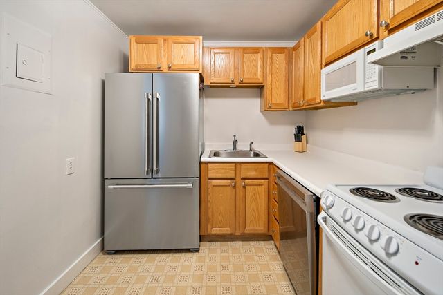 144 Marlborough 5, Boston, MA 02116