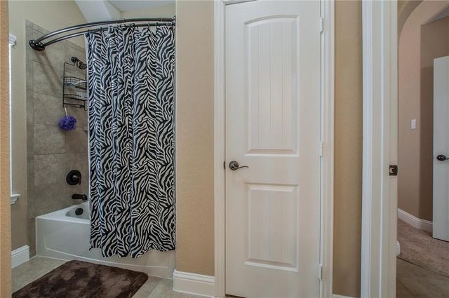 2440 Kingsgate Drive, Little Elm, TX 75068