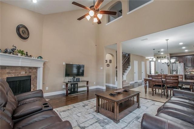 2440 Kingsgate Drive, Little Elm, TX 75068