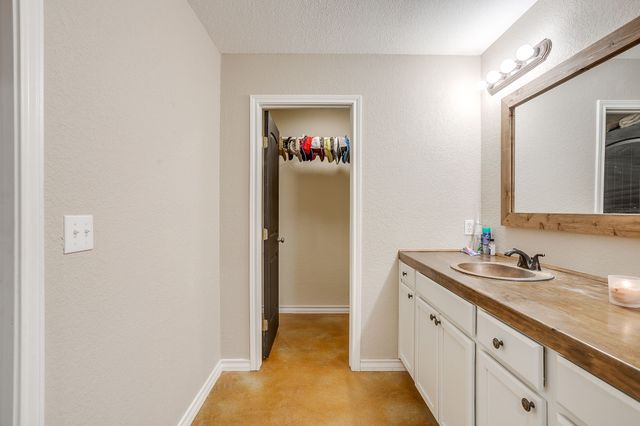 301 Willow Circle, Springtown, TX 76082