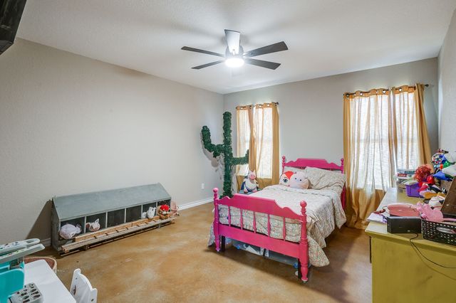 301 Willow Circle, Springtown, TX 76082