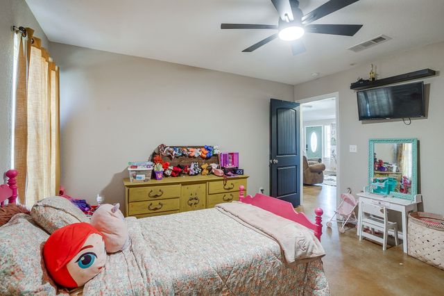 301 Willow Circle, Springtown, TX 76082