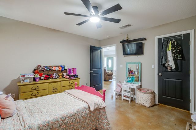 301 Willow Circle, Springtown, TX 76082