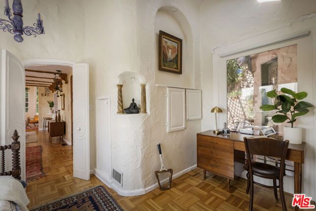 4213 Glenmuir Avenue, Los Angeles, CA 90065