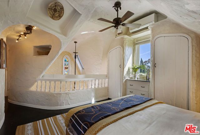 4213 Glenmuir Avenue, Los Angeles, CA 90065