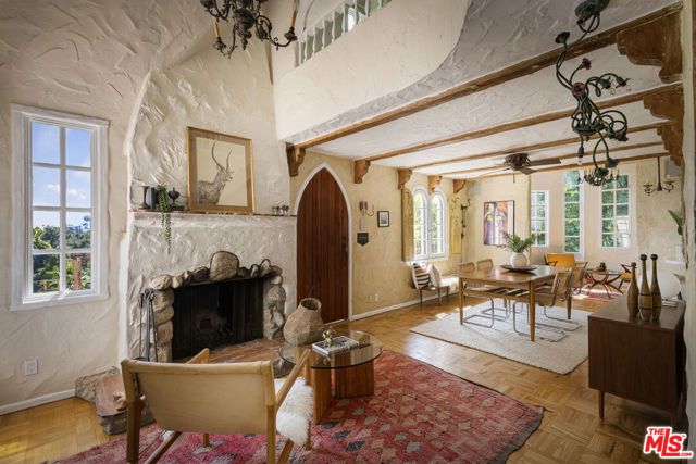 4213 Glenmuir Avenue, Los Angeles, CA 90065