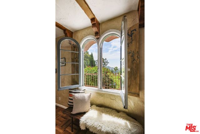 4213 Glenmuir Avenue, Los Angeles, CA 90065