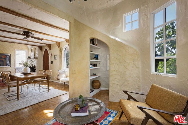 4213 Glenmuir Avenue, Los Angeles, CA 90065