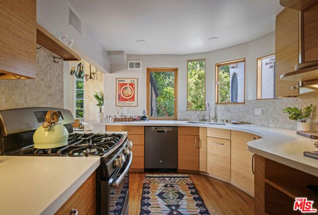 4213 Glenmuir Avenue, Los Angeles, CA 90065