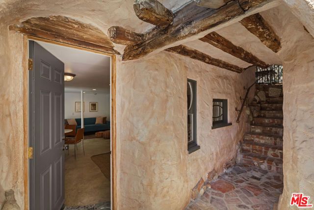 4213 Glenmuir Avenue, Los Angeles, CA 90065