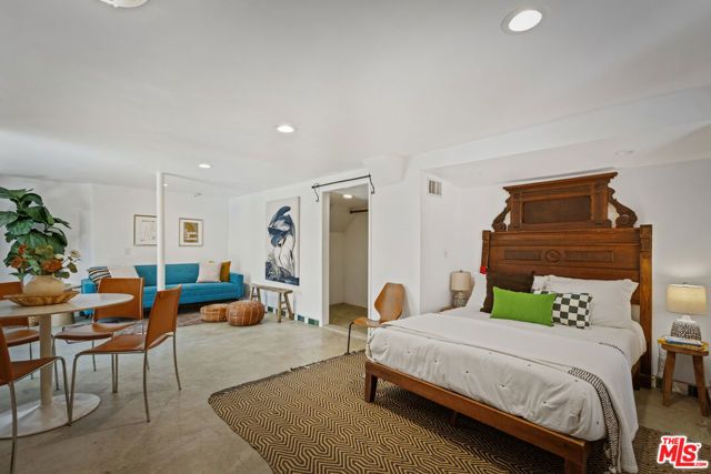 4213 Glenmuir Avenue, Los Angeles, CA 90065