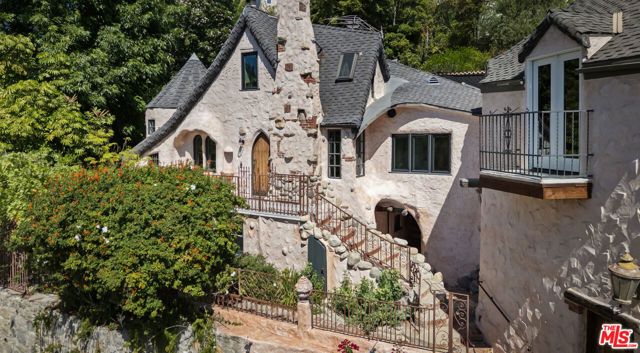 4213 Glenmuir Avenue, Los Angeles, CA 90065