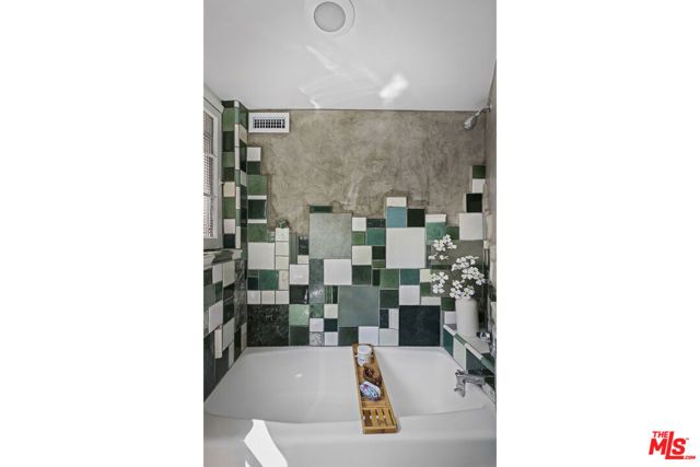 4213 Glenmuir Avenue, Los Angeles, CA 90065