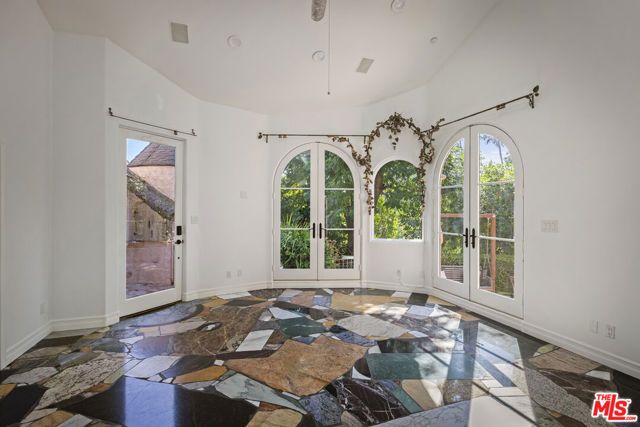 4213 Glenmuir Avenue, Los Angeles, CA 90065