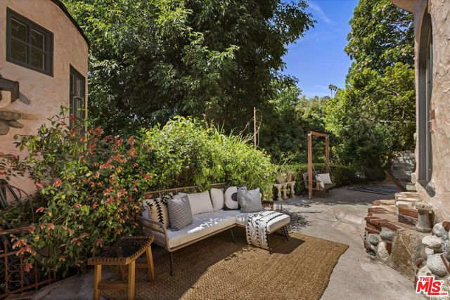 4213 Glenmuir Avenue, Los Angeles, CA 90065