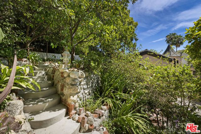 4213 Glenmuir Avenue, Los Angeles, CA 90065