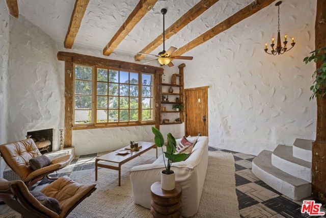 4213 Glenmuir Avenue, Los Angeles, CA 90065