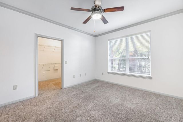 8877 Lakes At 610 Drive 155, Houston, TX 77054
