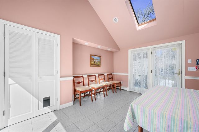 129 Park Ave, Barnstable, MA 02632