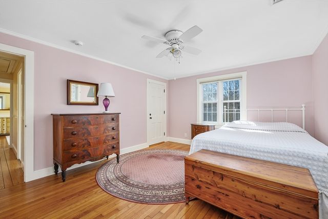 129 Park Ave, Barnstable, MA 02632