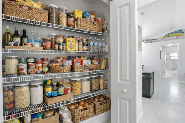 110 SE 39th ST, Cape Coral, FL 33904