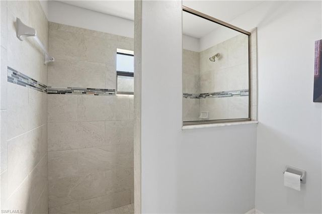 110 SE 39th ST, Cape Coral, FL 33904