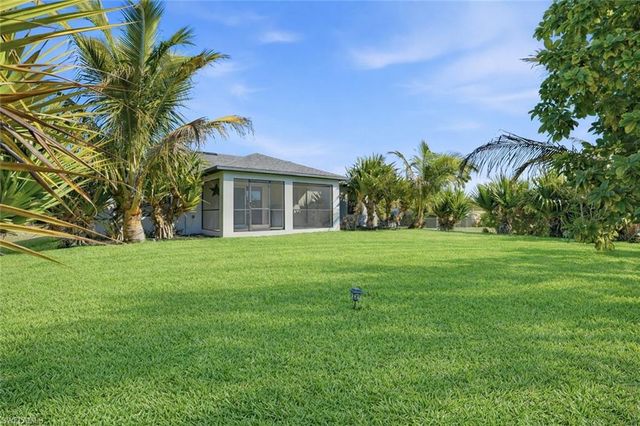 110 SE 39th ST, Cape Coral, FL 33904