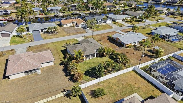 110 SE 39th ST, Cape Coral, FL 33904