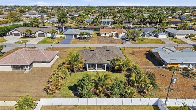 110 SE 39th ST, Cape Coral, FL 33904