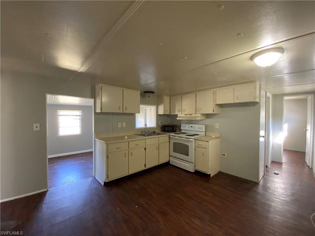 8219 McDaniel DR, North Fort Myers, FL 33917