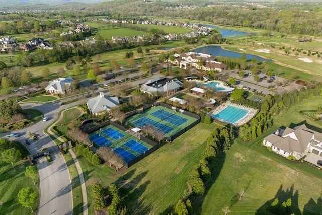 6066 Pelican Way, College Grove, TN 37046