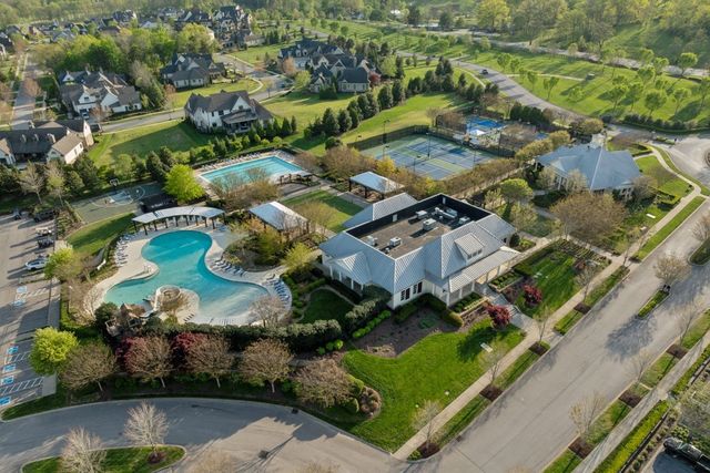 6066 Pelican Way, College Grove, TN 37046