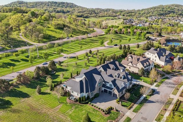 6066 Pelican Way, College Grove, TN 37046