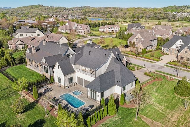 6066 Pelican Way, College Grove, TN 37046