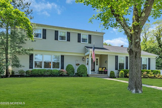 17 Acorn Drive, Middletown, NJ 07748