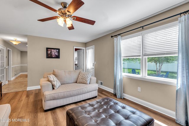 17 Acorn Drive, Middletown, NJ 07748