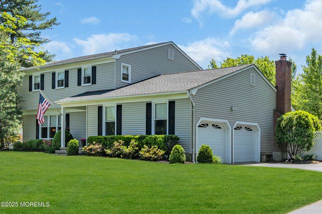 17 Acorn Drive, Middletown, NJ 07748