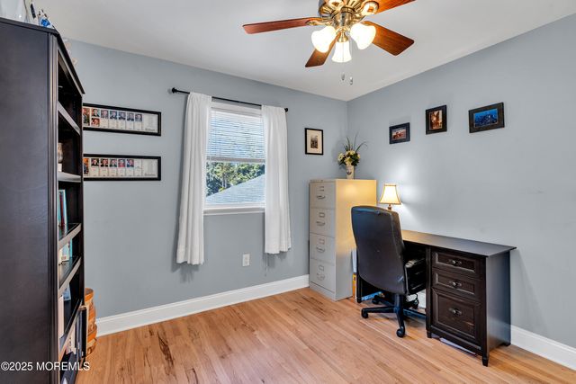17 Acorn Drive, Middletown, NJ 07748