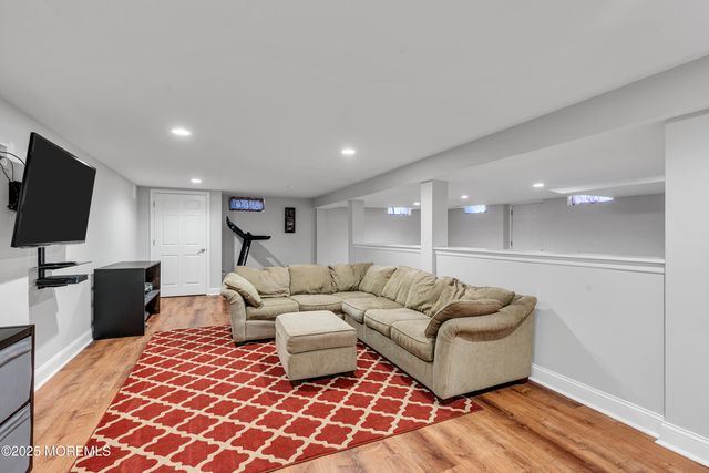 17 Acorn Drive, Middletown, NJ 07748