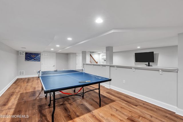 17 Acorn Drive, Middletown, NJ 07748