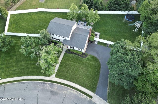 17 Acorn Drive, Middletown, NJ 07748