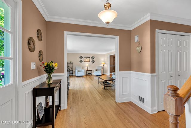 17 Acorn Drive, Middletown, NJ 07748